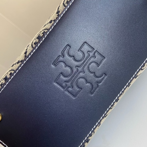 Tory burch classic old flower small Boston pillow bag - Picture 9 of 9